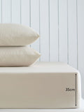 Cotton-rich fitted bed sheet with 35cm depth, imported from the UK