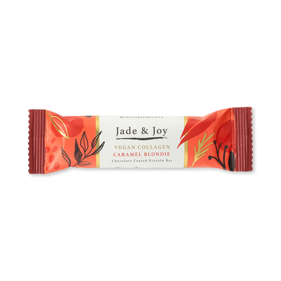 Barre protéinée végane au collagène Jade & Joy saveur Caramel Blondie 50g Holland & Barrett - Acheter en ligne sur McGrocer