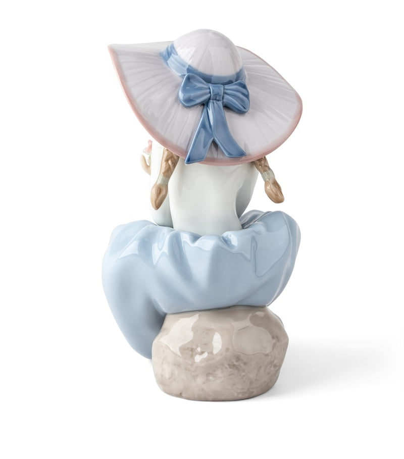 Lladró Fragrant Bouquet Girl figurine 20cm - British product