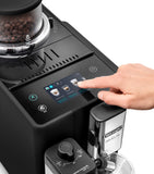De'Longhi Rivelia coffee machine with touch display and milk carafe - British product