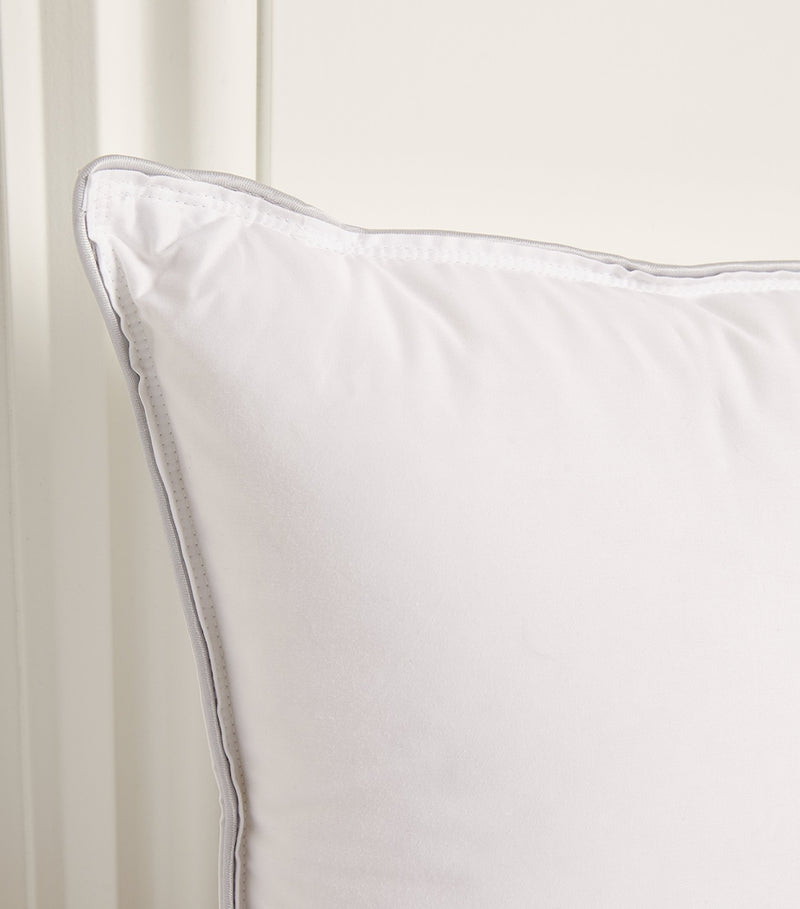 Frette Cortina down pillow medium firm 30x40cm - British product