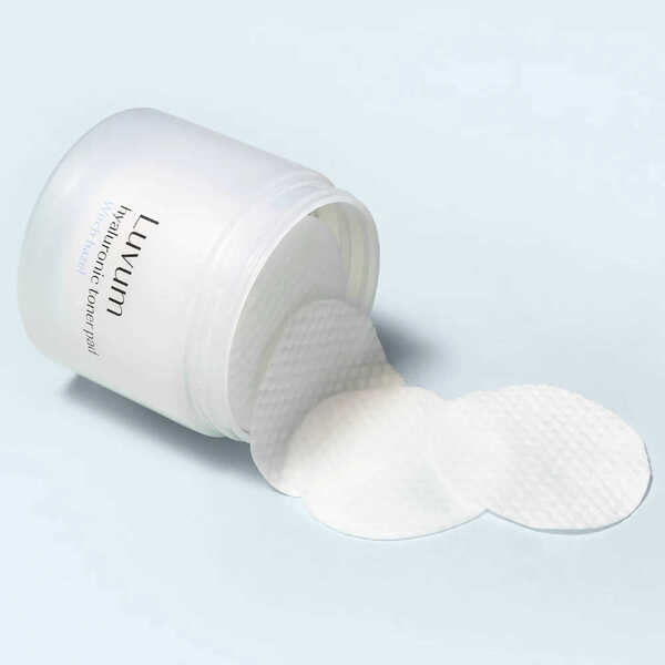 Luvum Witch Hazel Hyaluronic Toner Pads 60pcs 130ml, imported from the UK