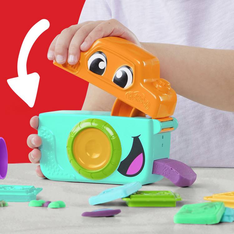 Play-Doh Camera Starter Set with 3 tubs and accessories, UK version