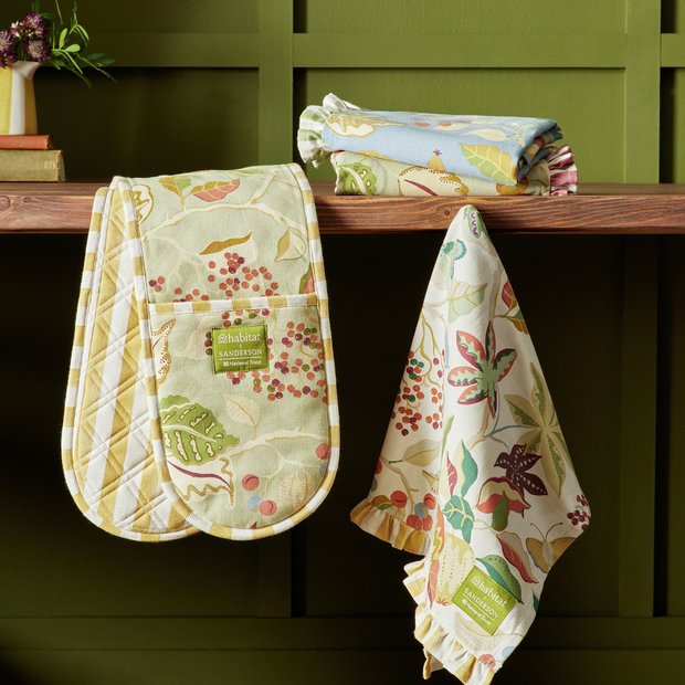 Habitat Berries kitchen textile set with tea towels and oven glove (British brand)