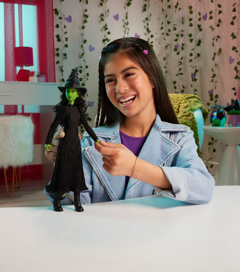 Mattel singing Elphaba doll with detachable accessories, approximately 32cm tall (British brand)