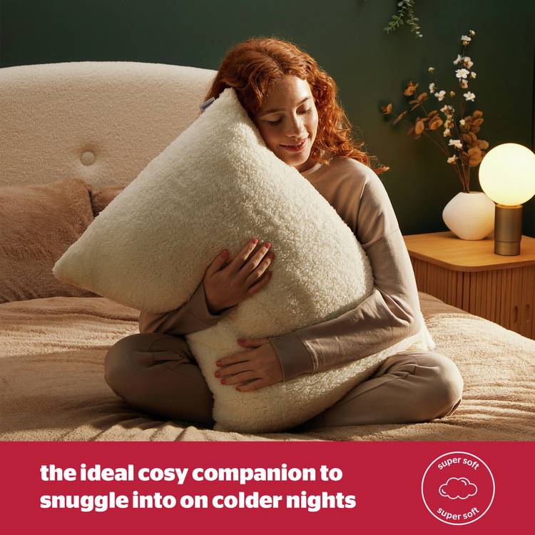 Silentnight Cosy Cuddles sherpa fleece pillow L74x48cm, imported from the UK
