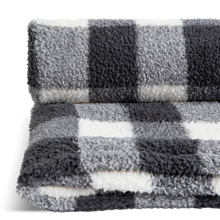 Argos Home printed fleece check throw Mono 125x150cm (British brand)