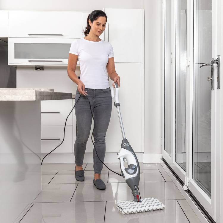 Shark Lift-Away steam mop and handheld cleaner - British product
