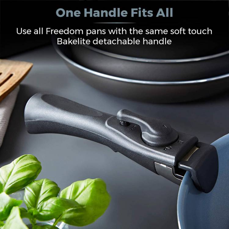 Tower 7-piece aluminium pan set grey - British product