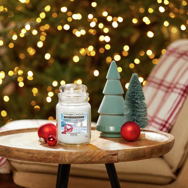 Yankee Candle Snow Day large jar candle, imported from the UK