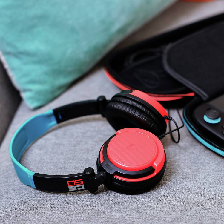 STEALTH 3-in-1 travel bundle for Nintendo Switch (British brand)