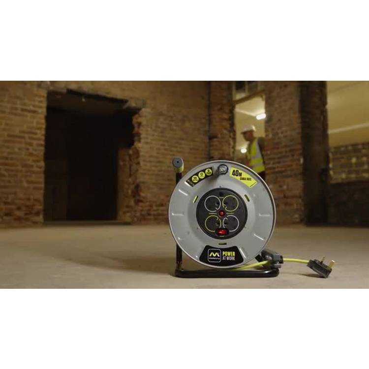 Masterplug Pro-XT 4 socket 40m cable reel (British brand)
