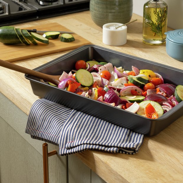Habitat carbon steel roaster 34cm (British brand)