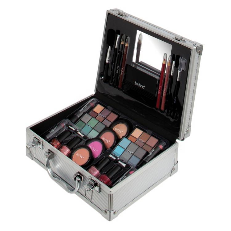 Technic 28 piece beauty case with makeup - British product