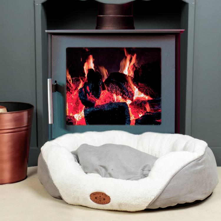 Banbury & Co luxury dog bed medium, imported from the UK