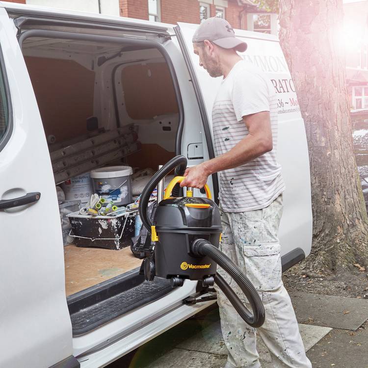 Vacmaster corded bagged cylinder vacuum 8L, UK version