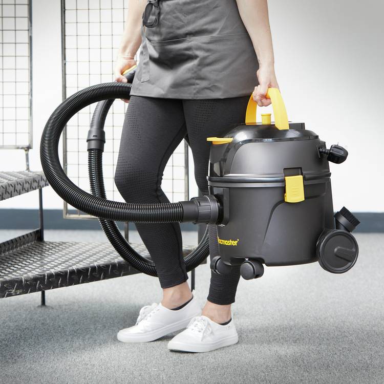 Vacmaster corded bagged cylinder vacuum 8L, UK version