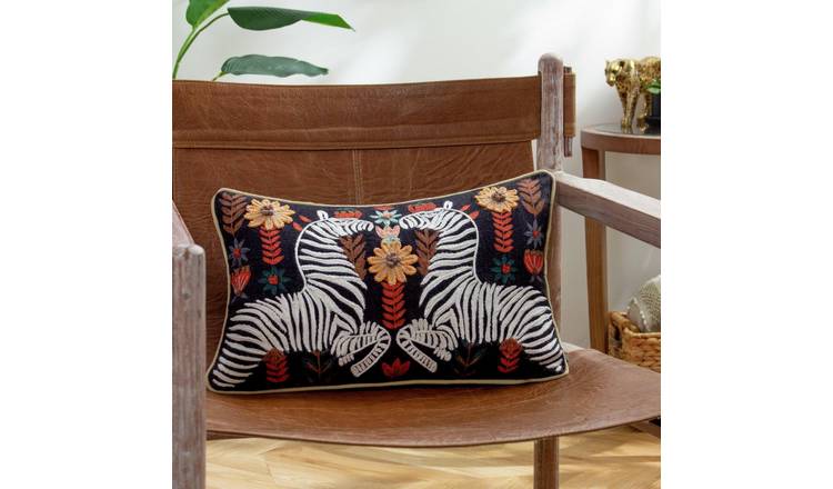 Wylder zebra cushion black 30x50cm - British product