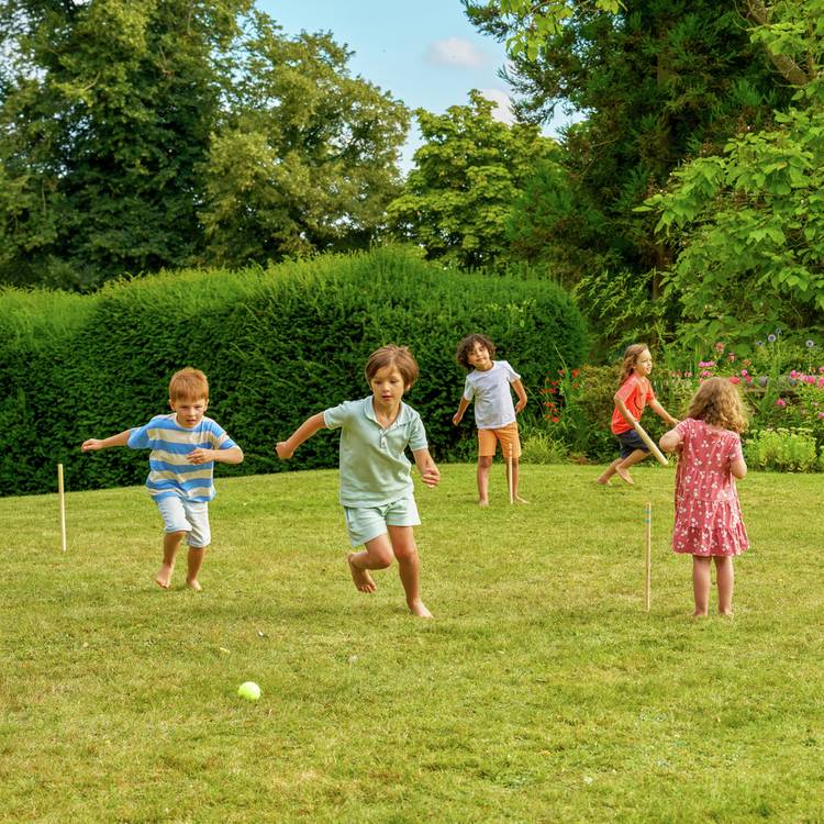 TP wooden rounders set with pastel bases - British product