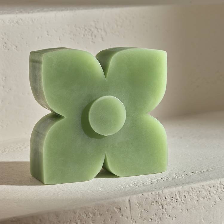 Habitat shaped candle Oak and Geranium 14cm imported from the UK