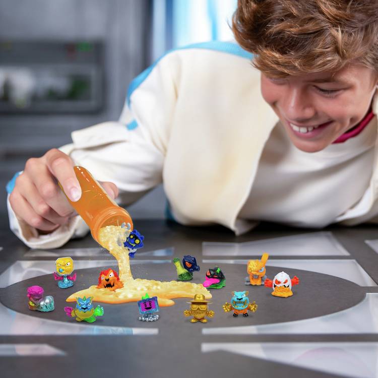 Mr Beast Lab Atomic Swarms Mega Lab toy (British brand)