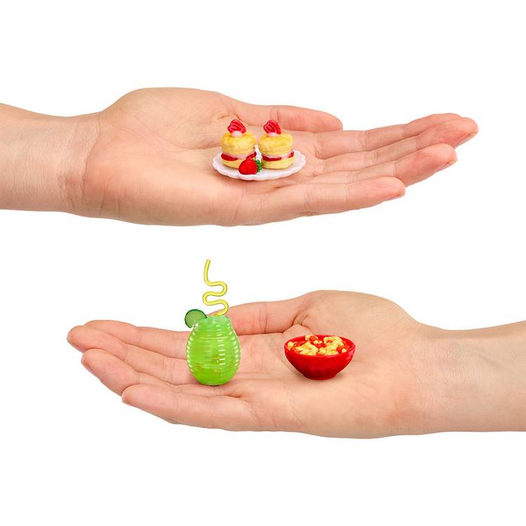 MGA's Miniverse Series 5 Cafe Set, UK version