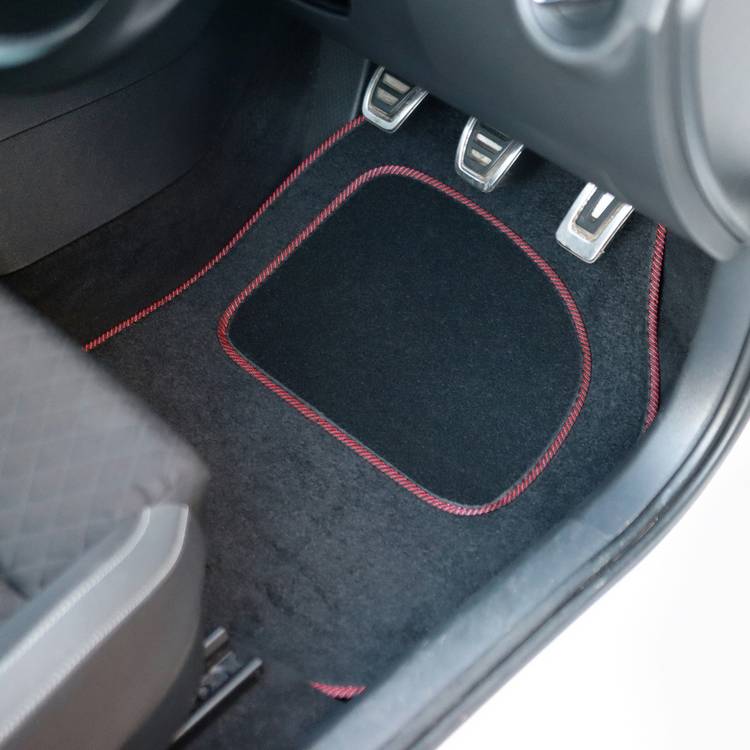 Streetwize carpet car mats black with red trim - British product