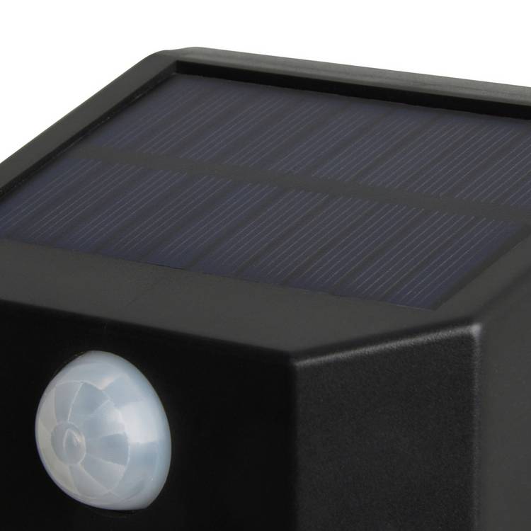 Solar sensor wall light black plastic 100 lumens, UK version