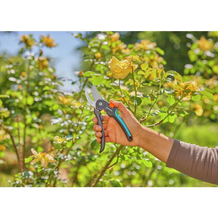 Gardena PremiumCut Flex secateurs garden tool (British brand)