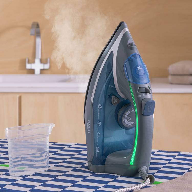 Bush ES2530 steam iron with ceramic soleplate, UK version