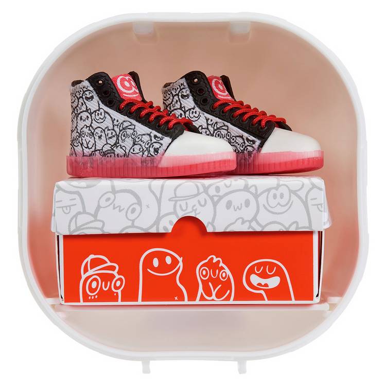 MGA Miniverse Make It Mini Fashion Sneakers craft kit (British brand)