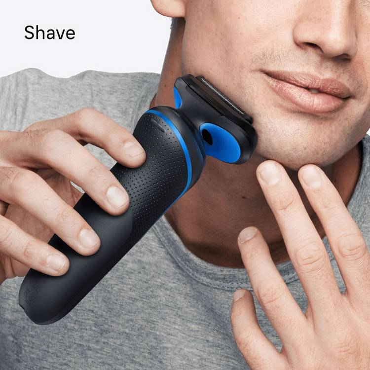 Braun Series 5 electric shaver with SmartCare Centre (British brand)