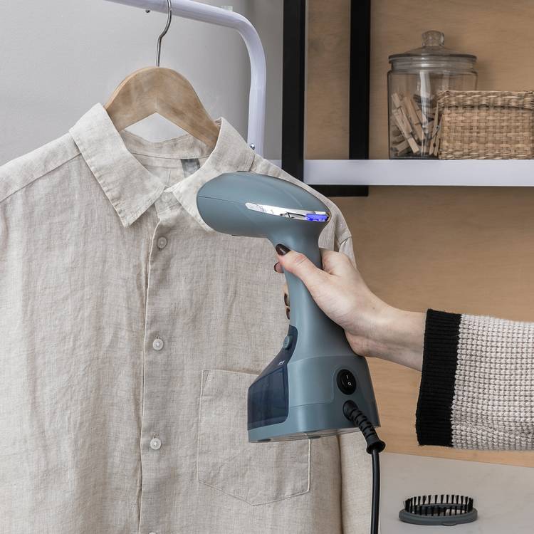 Bush BG2026 garment steamer handheld, imported from the UK