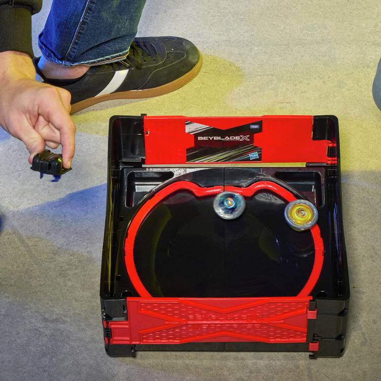 Beyblade X Clash and Carry Beystadium - British product