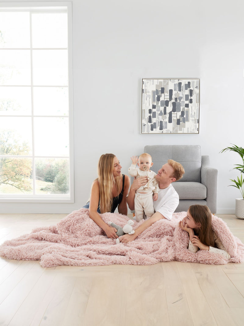 Catherine Lansfield pink extra large faux fur throw (British brand)