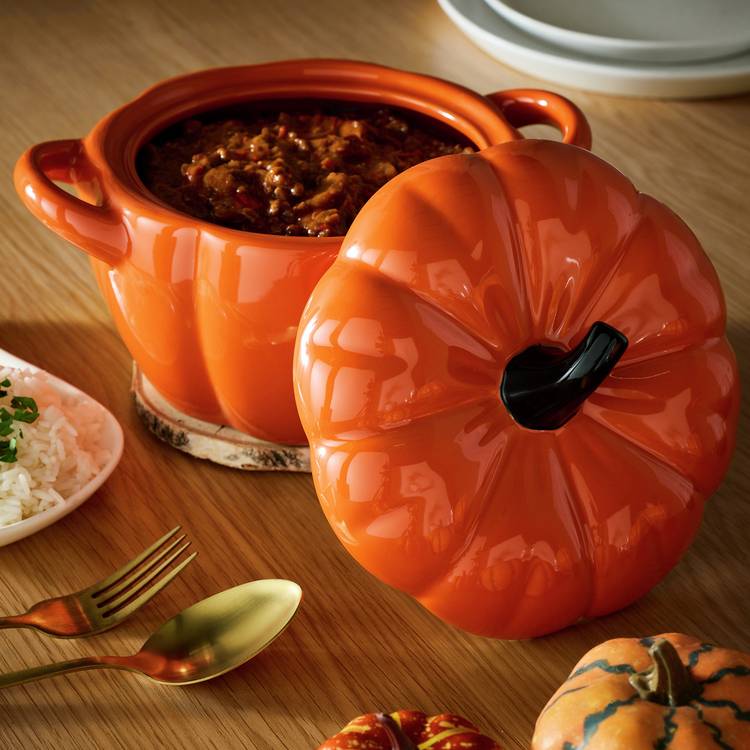 Argos Home pumpkin casserole dish orange 2.1 litre - British product