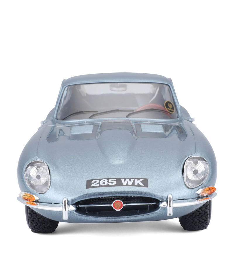 Bburago 1961 Jaguar E Coupe 1:18 die-cast model - British product