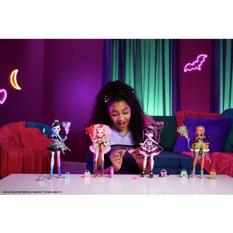 Monster High Scary Sweet Birthday Draculaura doll 12-inch (British brand)