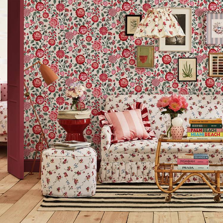 Cath Kidston wallpaper Strawberry Garden Rose - British product
