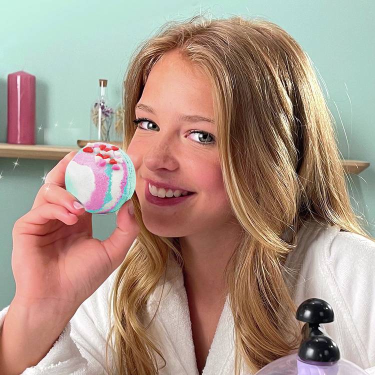 So Bomb DIY marble bath bomb craft kit - British product