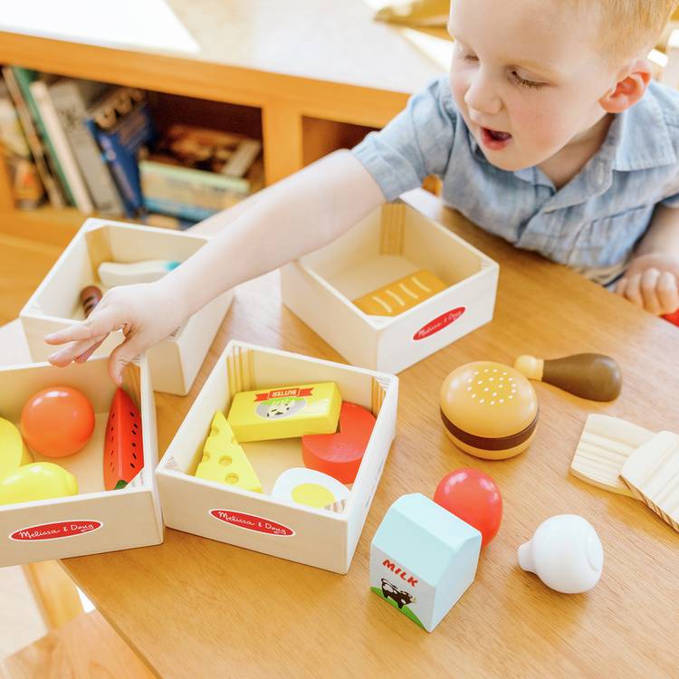 Melissa & Doug wooden food set 25 pieces with baskets (British brand)