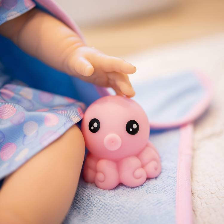Tiny Treasures baby splash doll playset - British product