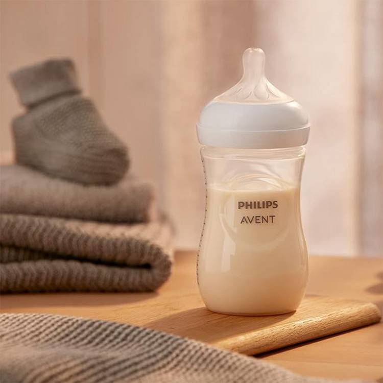 Philips Avent newborn gift set with bottles and pacifier - British product