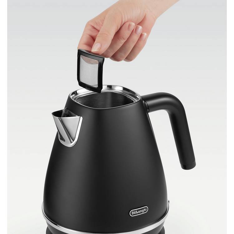 De'Longhi Distinta Moments black kettle 1.7 litres, UK version