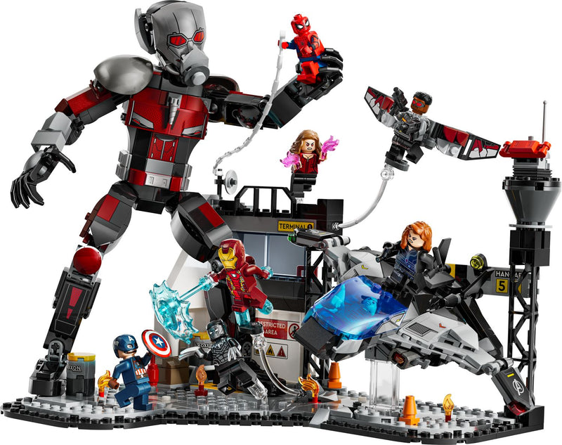 LEGO Captain America Civil War Set 736 Pieces - British product