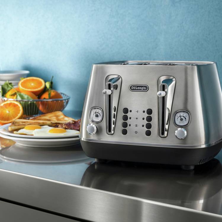 De'Longhi 4-slice stainless steel toaster - British product