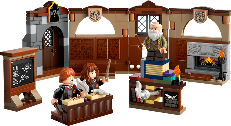 LEGO Hogwarts Castle Charms Class building set 204 pieces, UK version