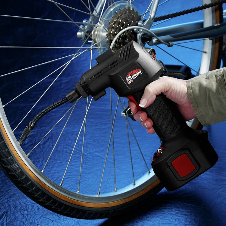 Air Hawk cordless digital tyre inflator - British product