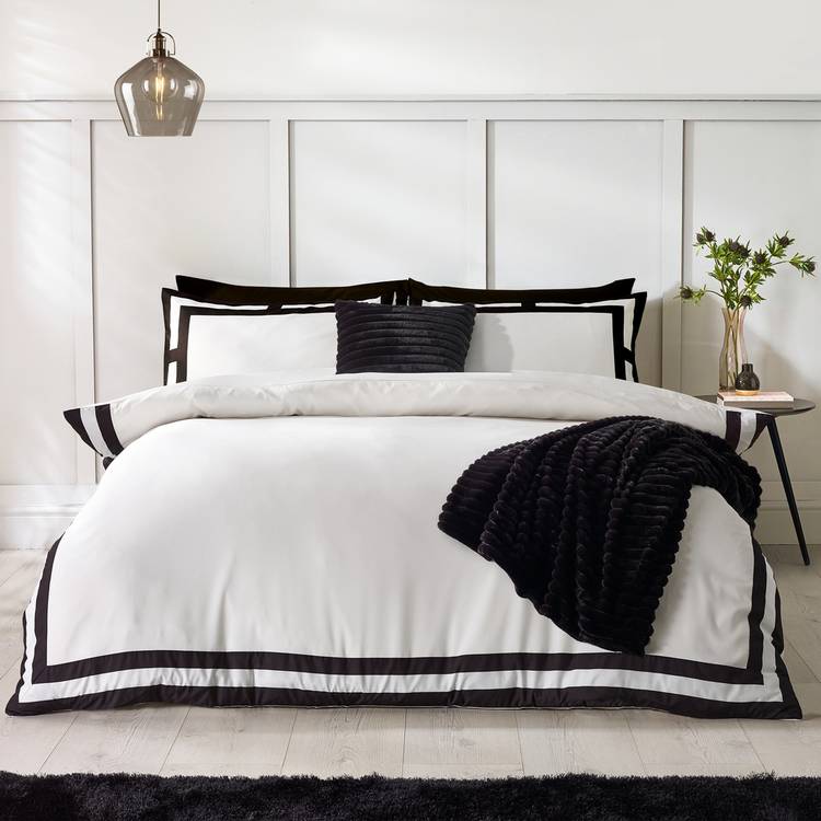 Catherine Lansfield cream bedding set double, UK version