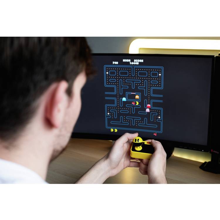 PAC-MAN Plug and Play retro gaming console - British product